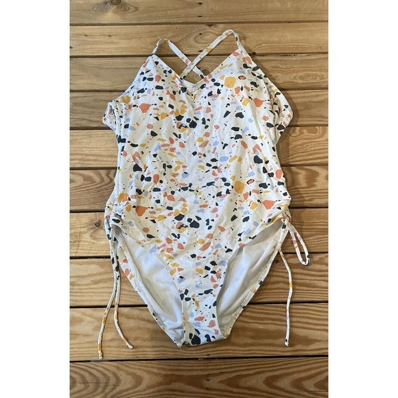 COPY - NEW DownEast Swim One Piece Swimsuit Size Large Women’s White Patterned - Picture 1 of 5